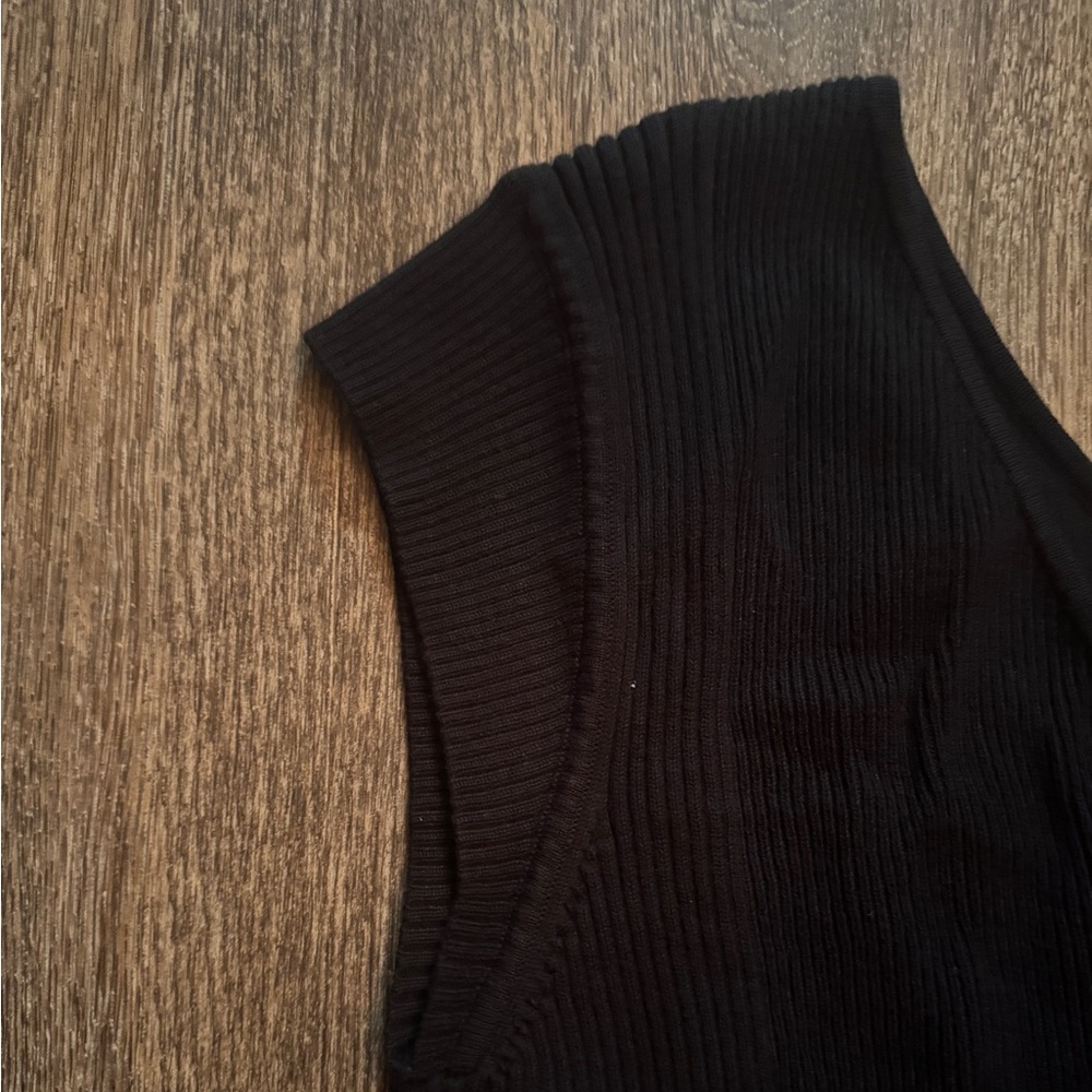 Nine & Co. 100% Cotton Black Sleeveless V-Neck Blouse Size Large - Picture 2 of 4
